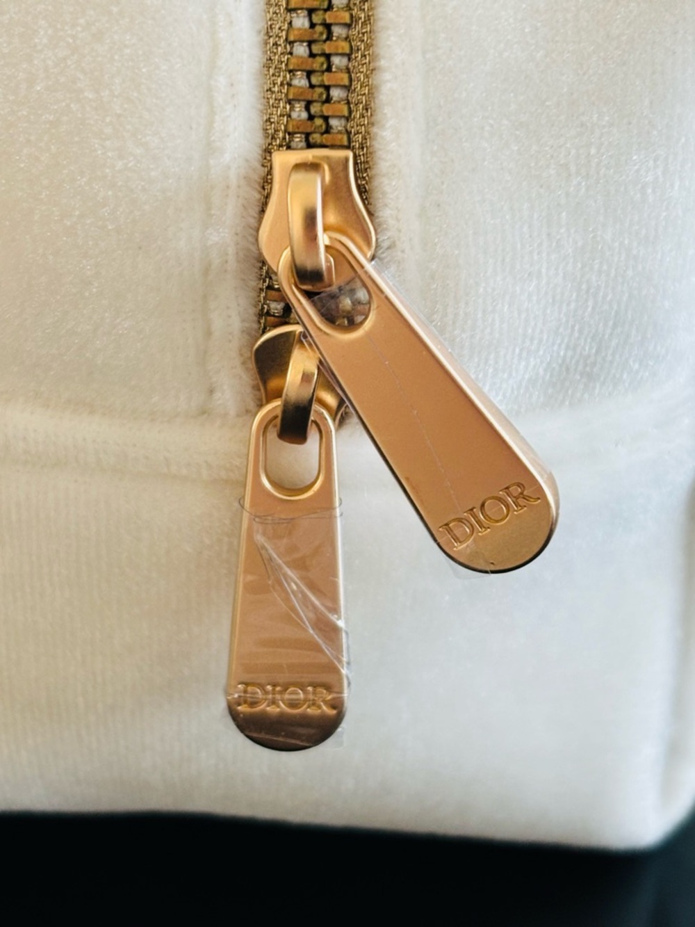 Dior Cream Velvet Zippered Case + Box - Picture 7 of 7